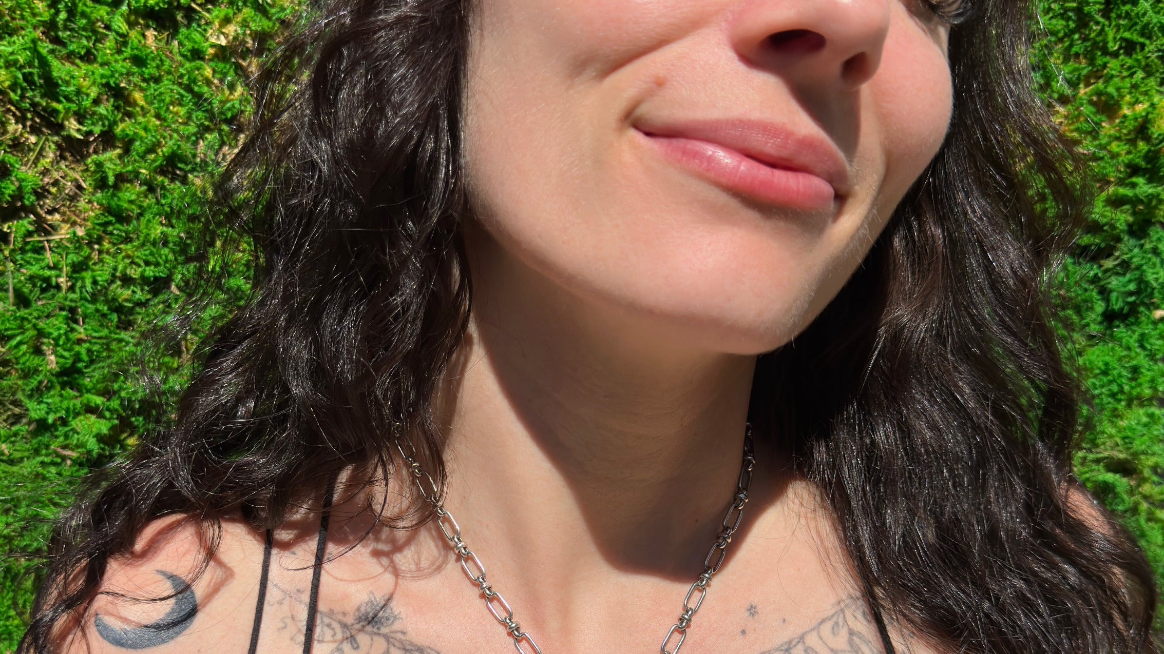 Dragonfly Symbolism in Jewelry: What Does a Dragonfly Represent?