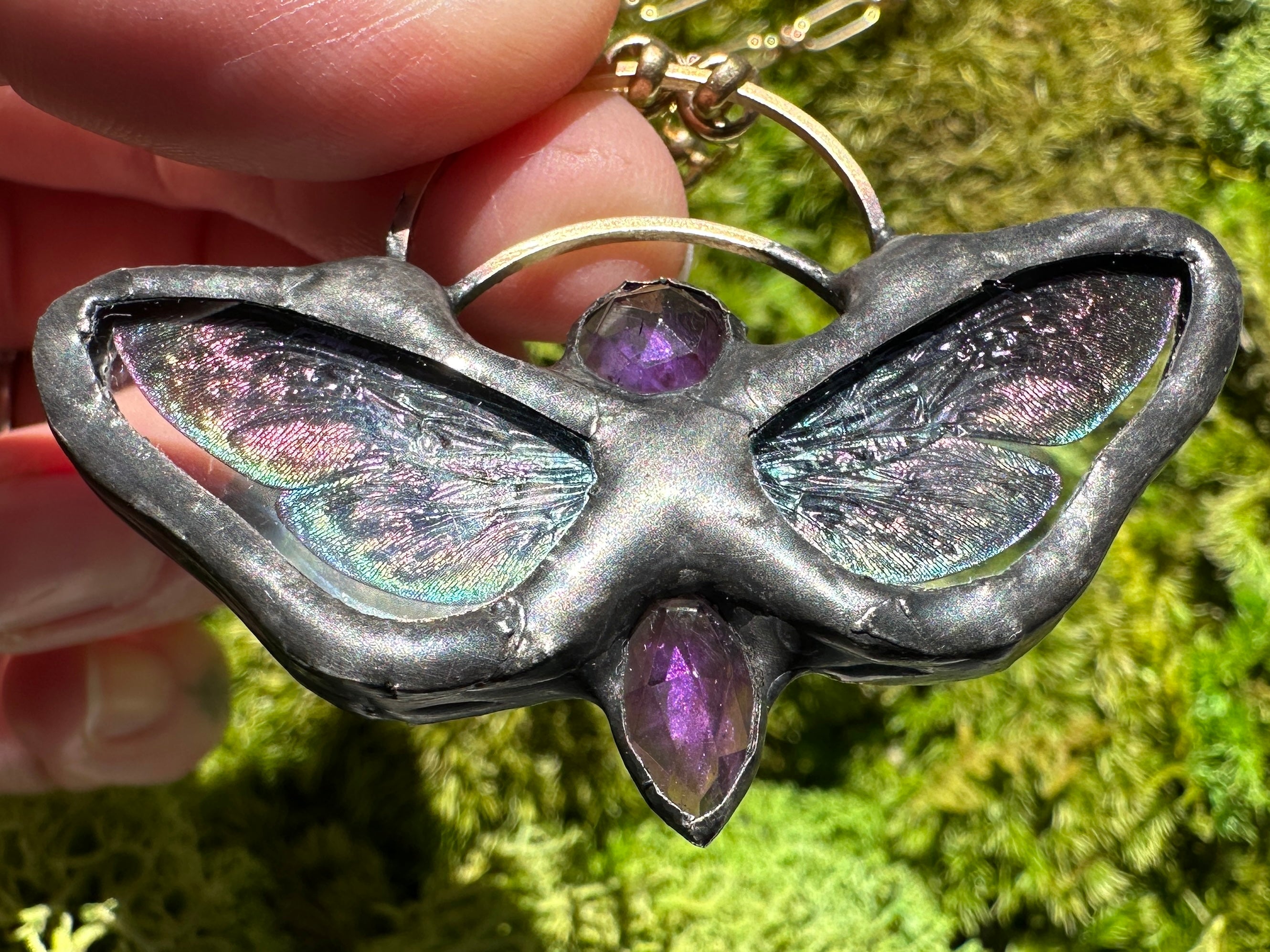 アクセサリーパーツ Butterfly Flora B&B ~ Bee Necklace – Enchanted Wings